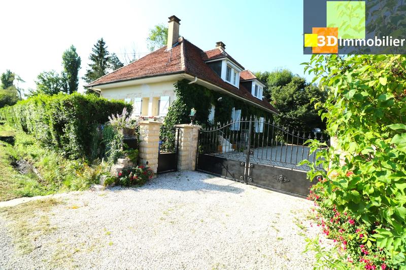 Maison - 290 m² - 8 pièces