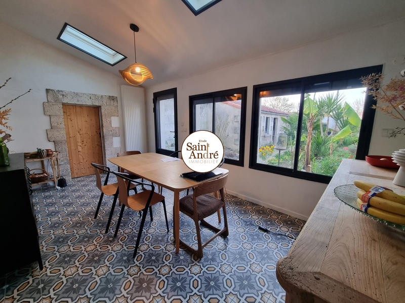 Maison - 165 m² - 8 pièces