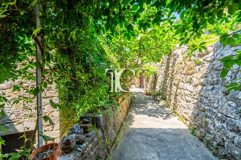 Maison - 85 m² - 5 pièces