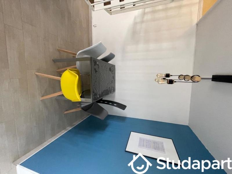 Chambre - 9 m² - 1 pièce