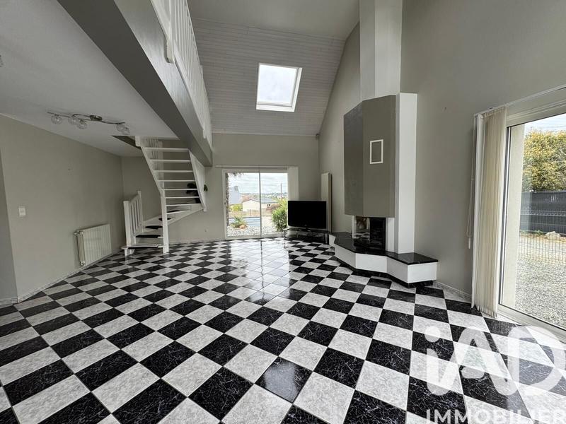 Maison - 137 m² - 5 pièces