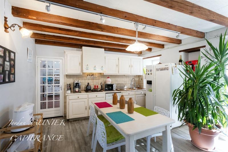 Corps de ferme - 375 m² - 22 pièces