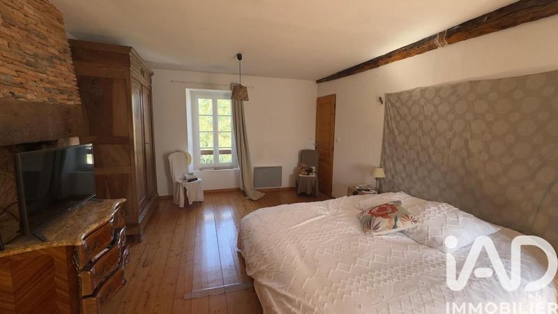 Château - 1 256 m² - 25 pièces