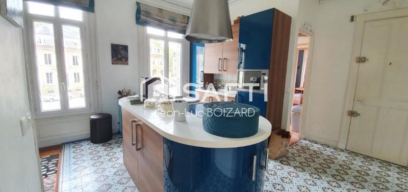 Appartement - 163 m² - 7 pièces