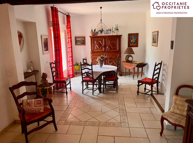 Corps de ferme - 343 m² - 10 pièces