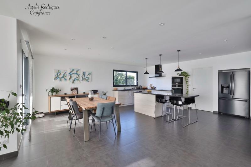 Maison - 138 m² - 6 pièces