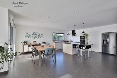 Maison - 138 m² - 6 pièces