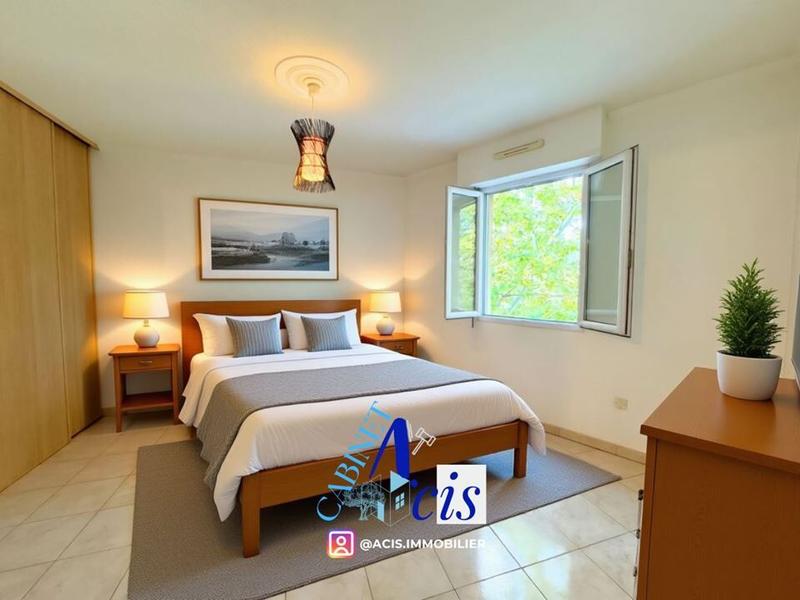 Appartement - 90 m² - 4 pièces