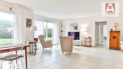 Maison - 180 m² - 7 pièces