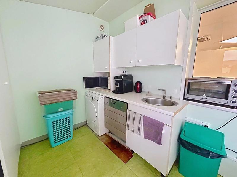 Local commercial - 210 m² - 9 pièces