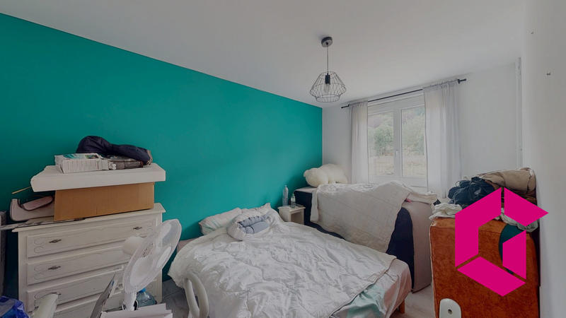 Maison - 95 m² - 4 pièces