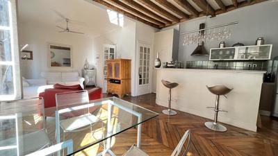 Appartement - 85 m² - 3 pièces