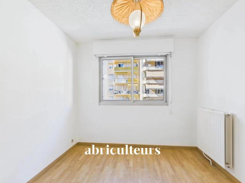 Appartement ancien - 68 m² - 3 pièces