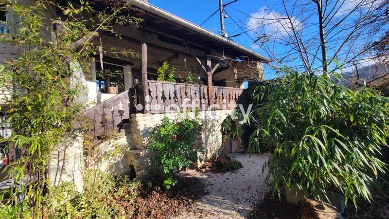 Maison de campagne - 275 m² - 11 pièces