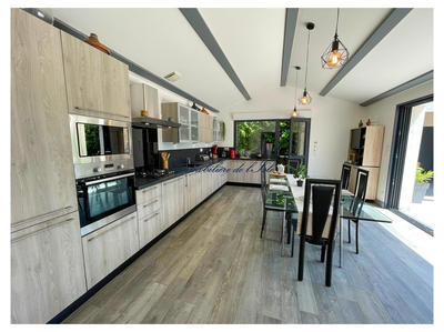 Maison - 148 m² - 7 pièces