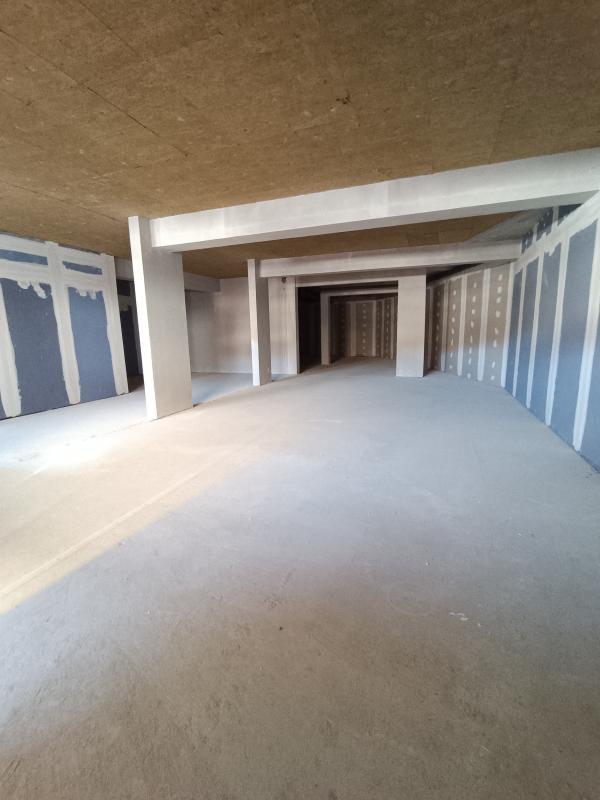 Local commercial - 192 m²