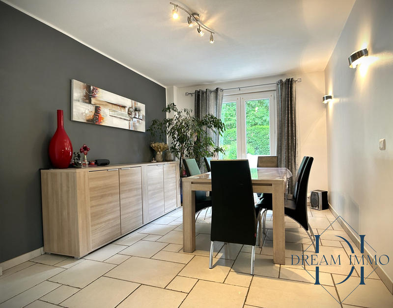 Maison traditionnelle - 143 m² - 5 pièces