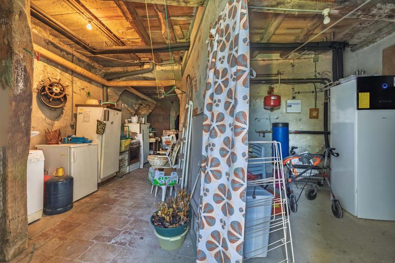 Maison - 161 m² - 11 pièces