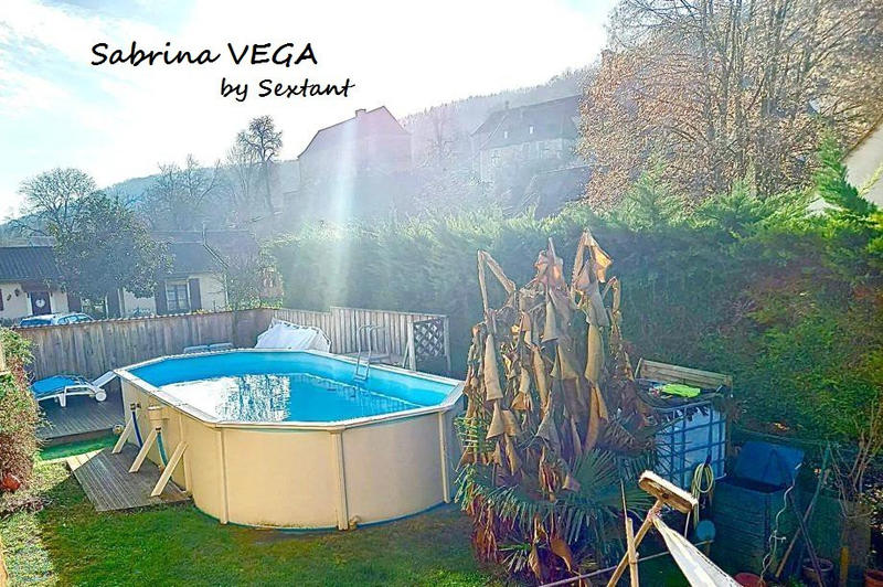 Maison - 225 m² - 19 pièces