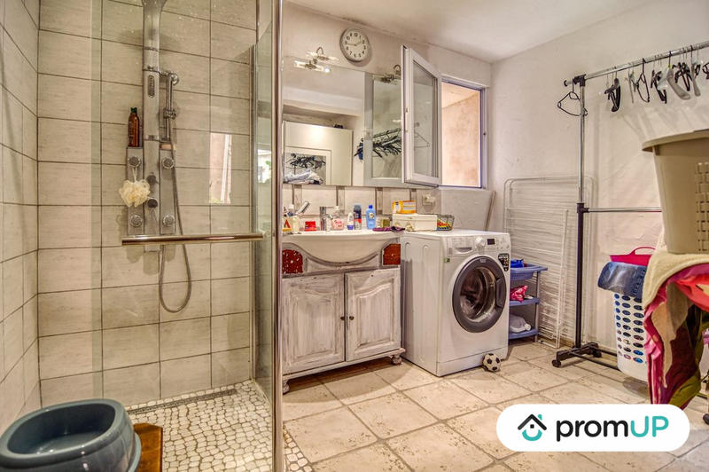 Maison - 92 m² - 5 pièces