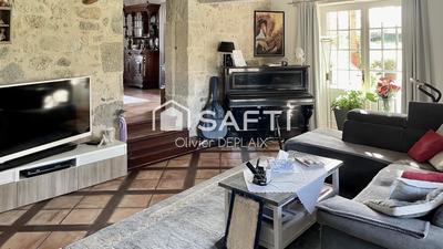 Maison - 300 m² - 8 pièces