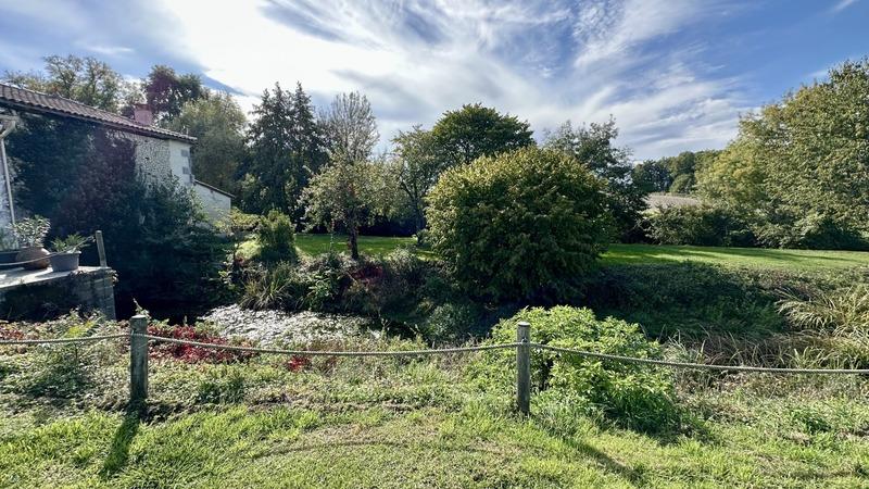 Maison - 235 m² - 6 pièces