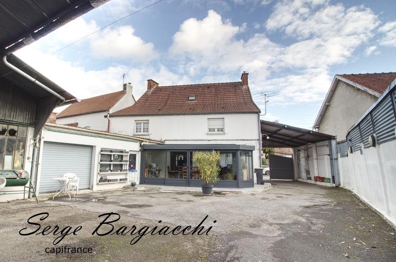 Maison - 200 m² - 8 pièces