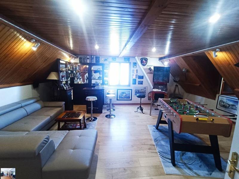 Maison traditionnelle - 163 m² - 7 pièces