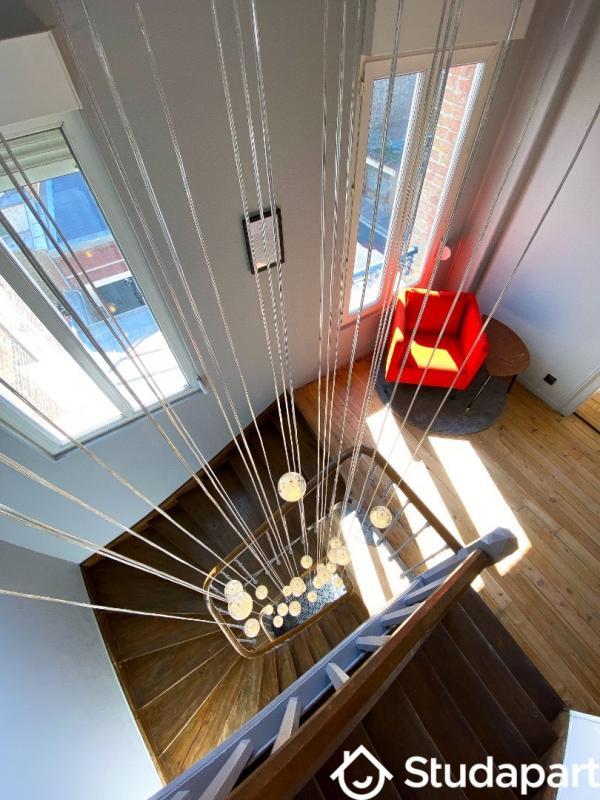 Chambre - 300 m² - 1 pièce