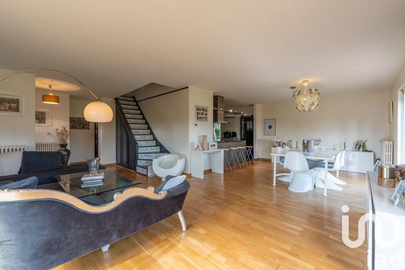 Maison de maîtres - 220 m² - 5 pièces