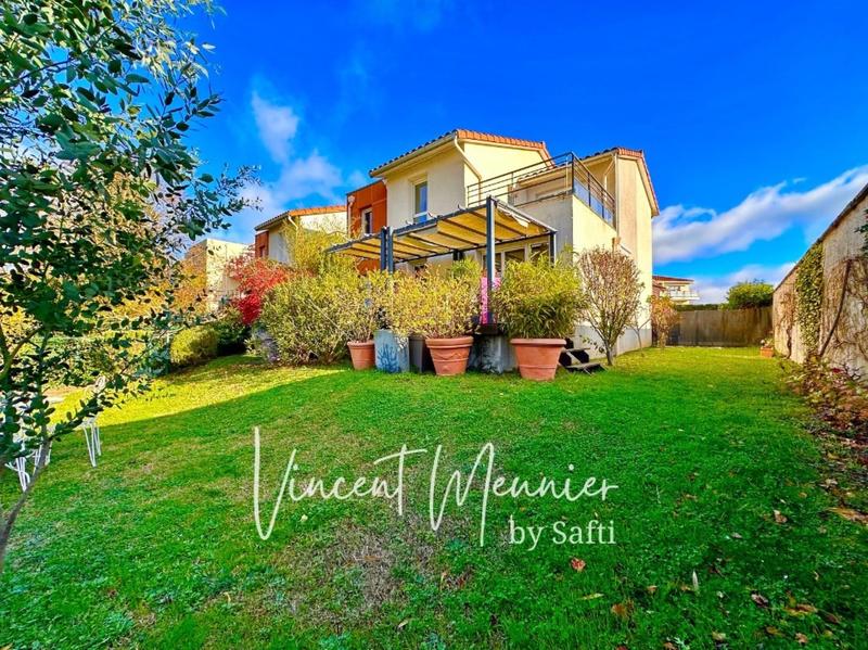 Maison - 105 m² - 5 pièces