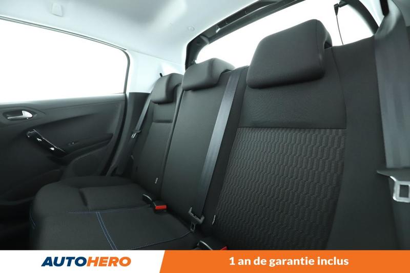 Peugeot 208 1.2 PureTech Signature 5p 82 ch