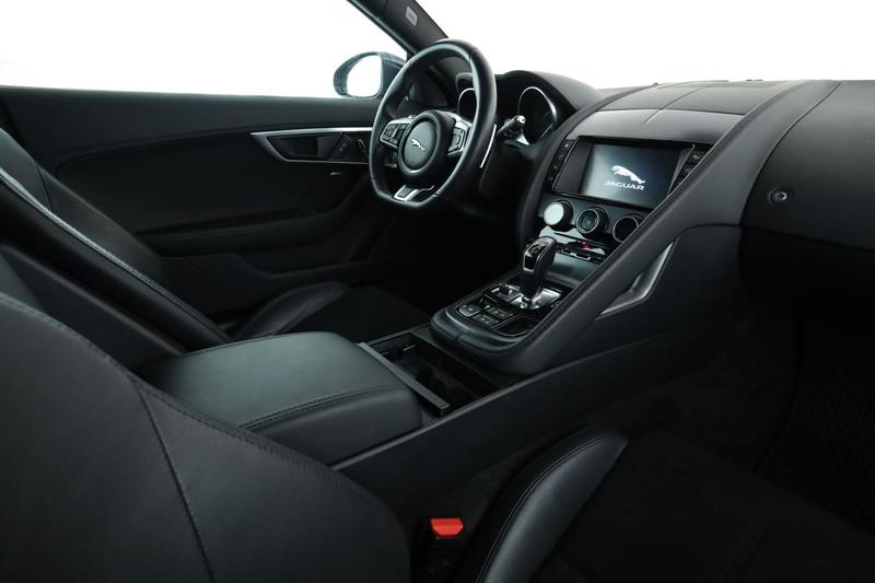 Jaguar F-Type Coupe 2.0 R-Dynamic Auto 300 ch