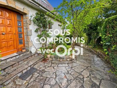 Maison - 175 m² - 8 pièces