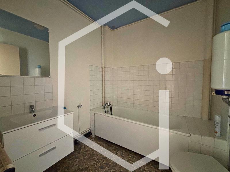 Immeuble - 305 m² - 16 pièces