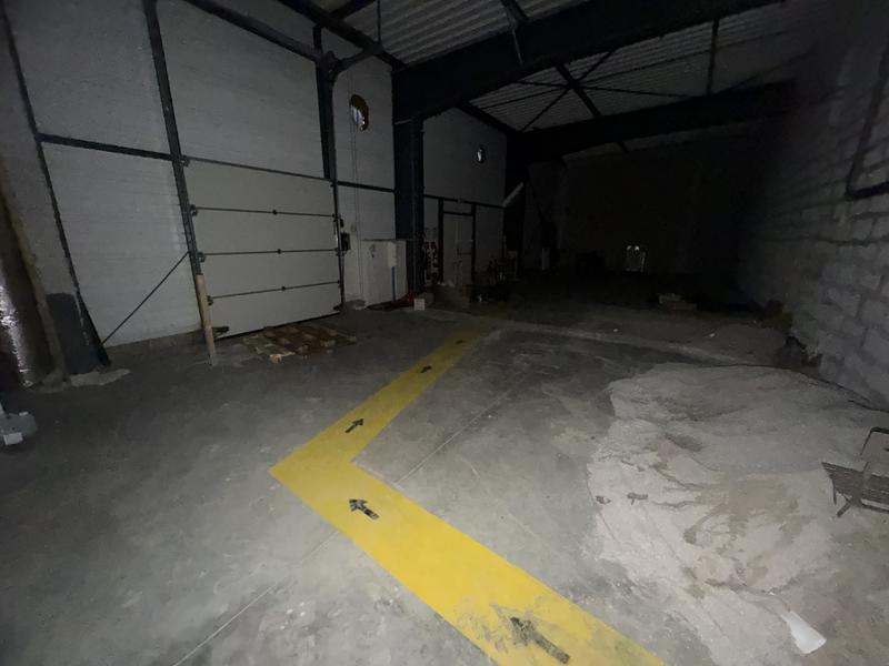 Local commercial - 1 192 m²