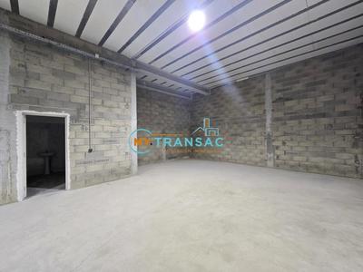 Local d'activité / Entrepôt - 296 m²