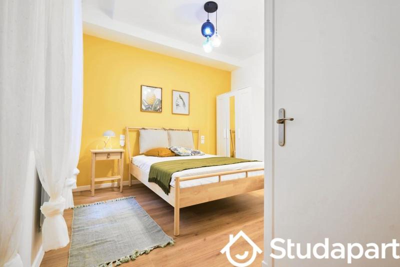 Chambre - 13 m² - 1 pièce