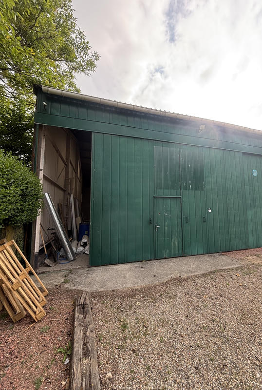 Local d'activités - 220 m²