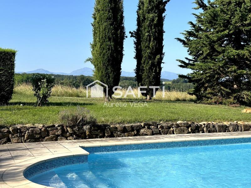 Maison - 225 m² - 6 pièces