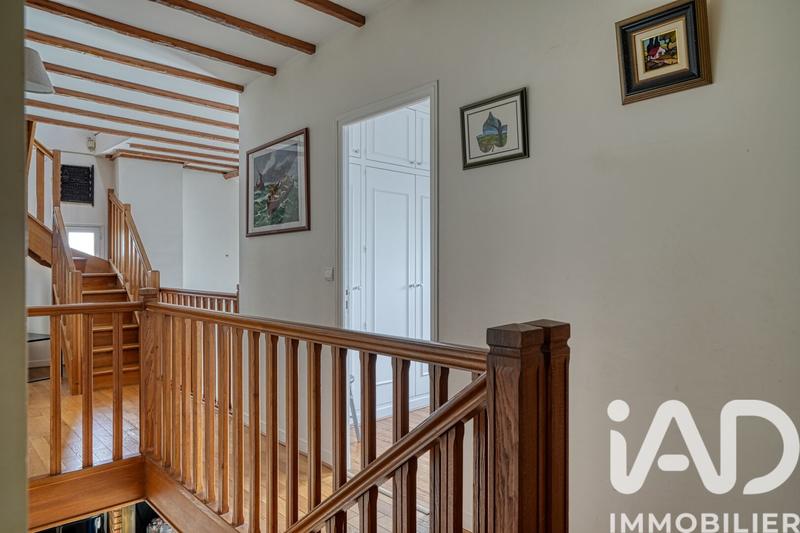 Maison - 196 m² - 8 pièces