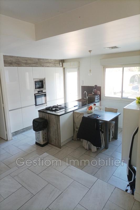 Villa - 212 m² - 6 pièces