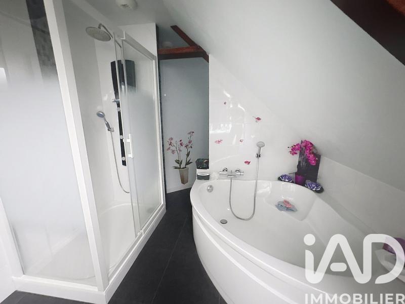 Maison - 180 m² - 8 pièces