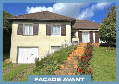 Maison traditionnelle - 90 m² - 6 pièces