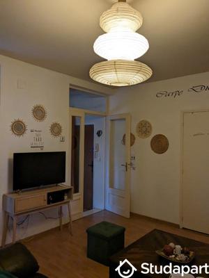 Chambre - 12 m² - 1 pièce