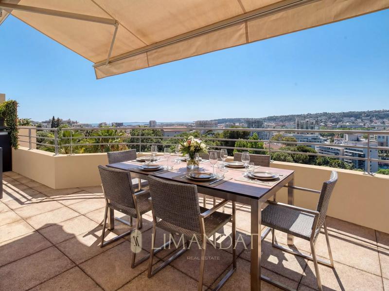 Appartement - 84 m² - 4 pièces