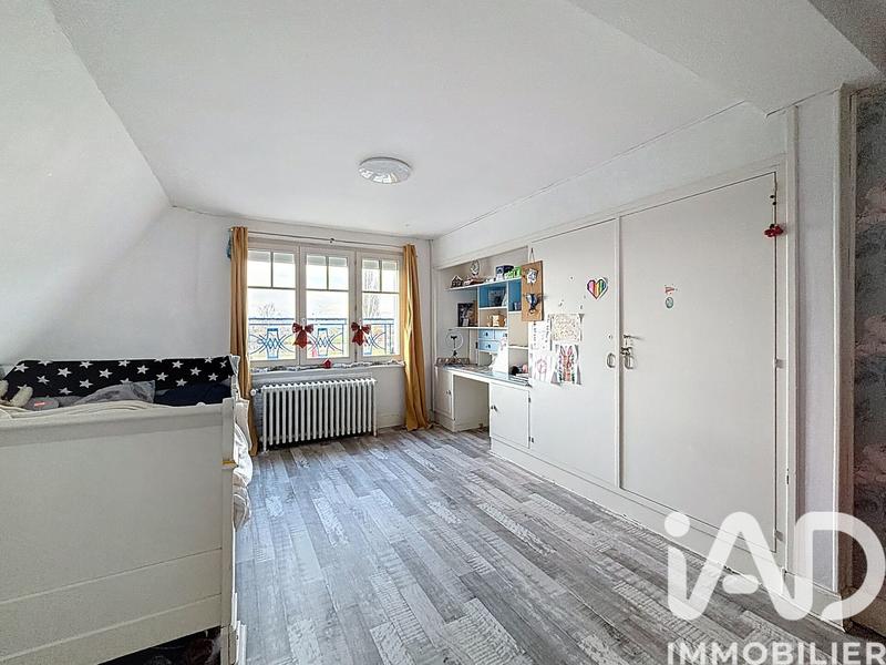 Maison - 244 m² - 11 pièces