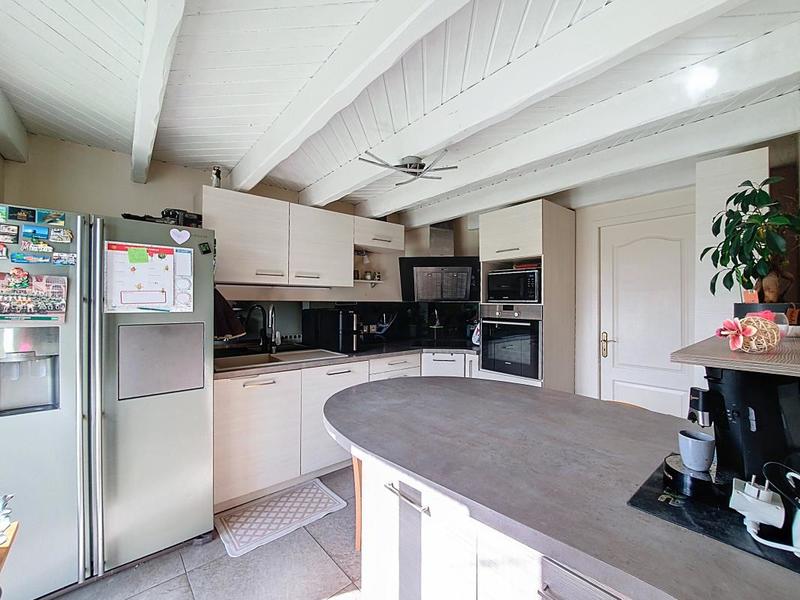 Maison - 177 m² - 7 pièces