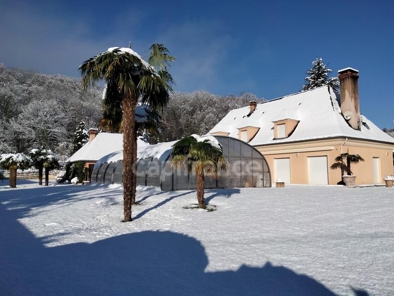 Maison - 268 m² - 8 pièces