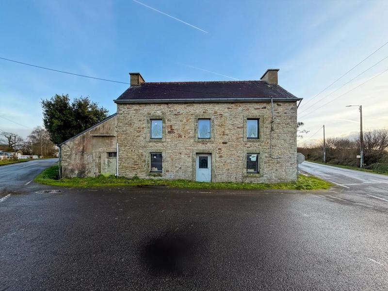 Maison - 250 m² - 6 pièces